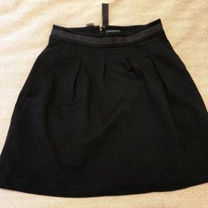 Black theory skirt. Size 0